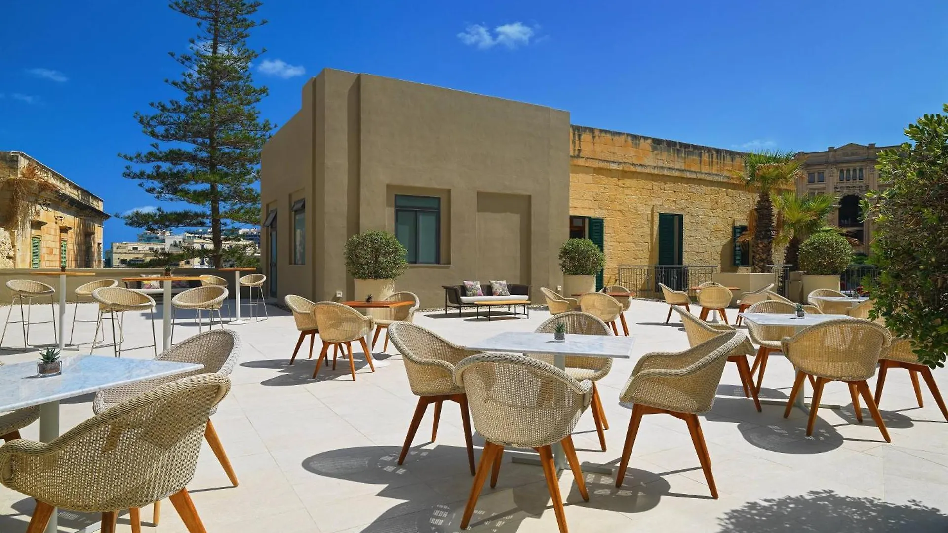 Saint Julian's Malta Marriott Resort & Spa מלון