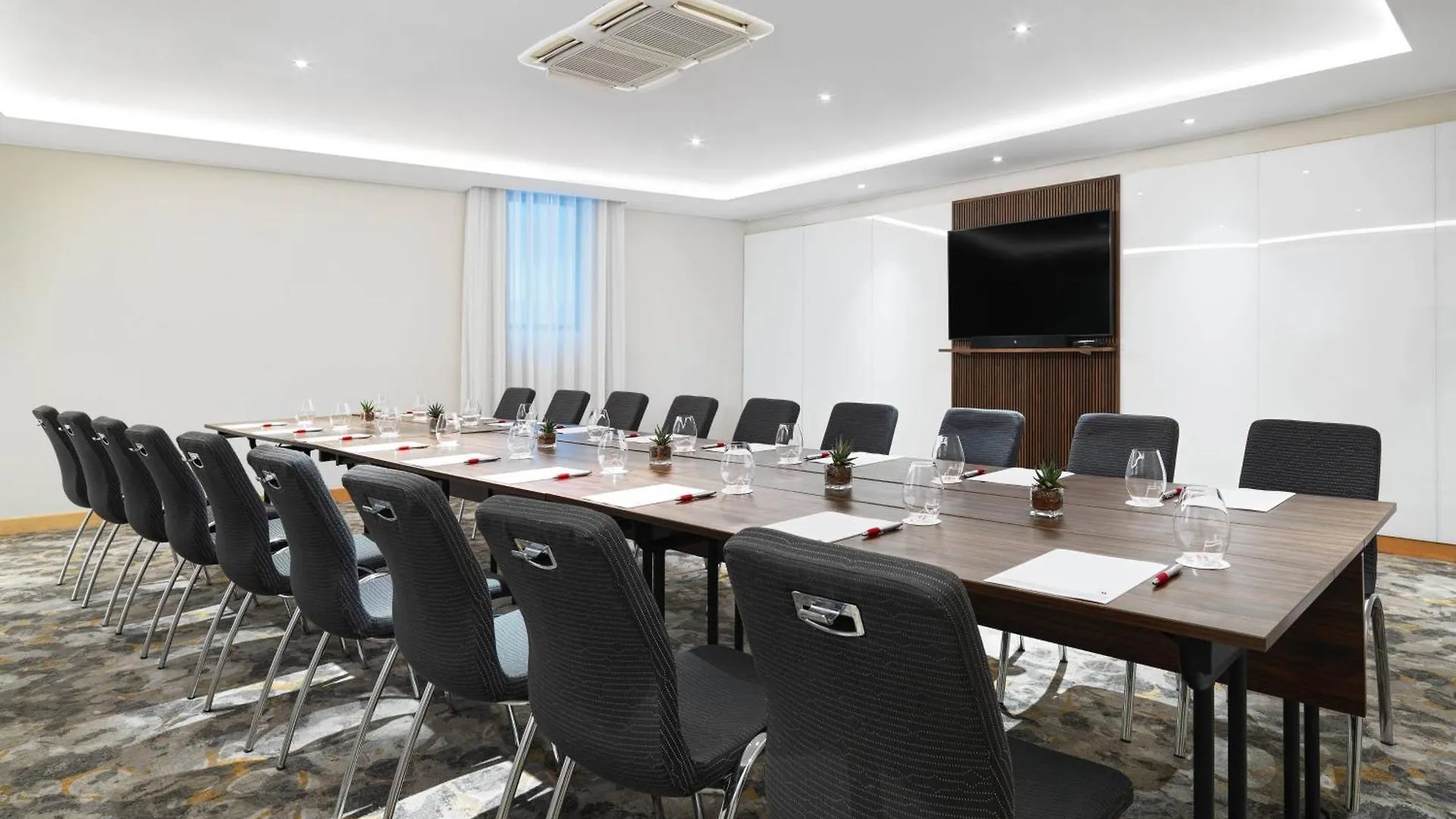 Saint Julian's Malta Marriott Resort & Spa 5*, Saint Julian's מלטה