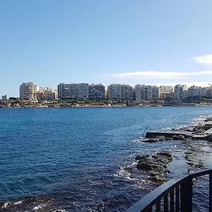 Spinola Seafront San Ġiljan