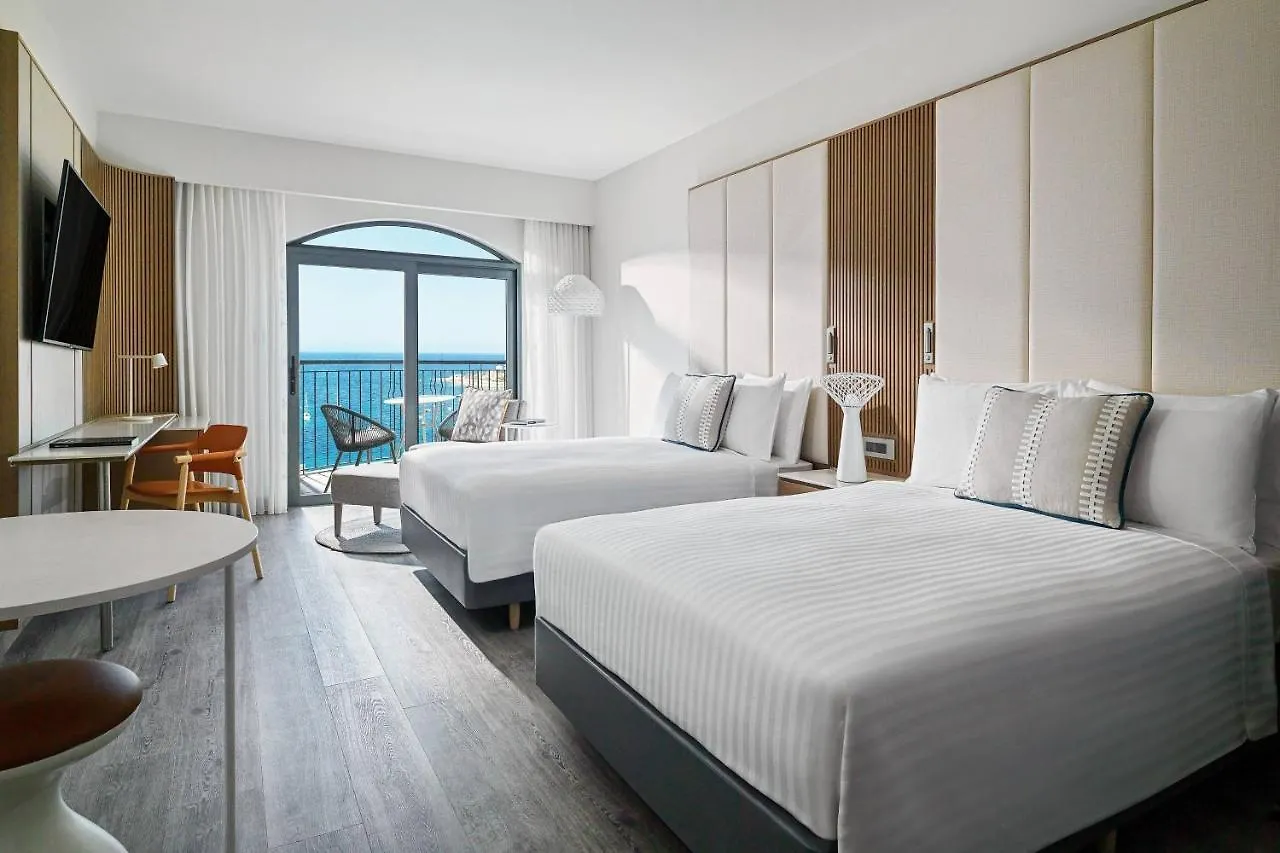 Отель Malta Marriott Resort & Spa Сент Джулианс