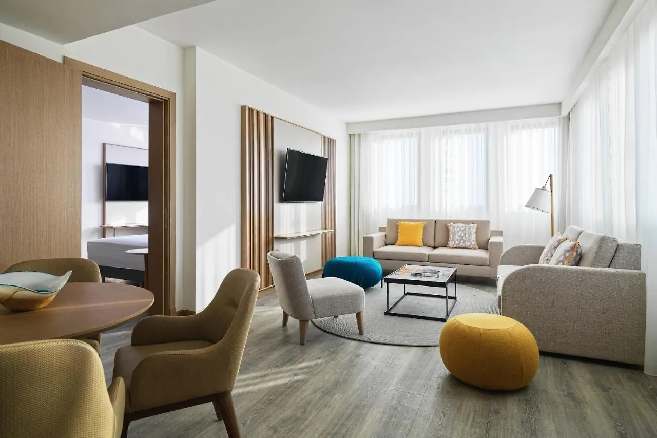 Отель Malta Marriott Resort & Spa Сент Джулианс