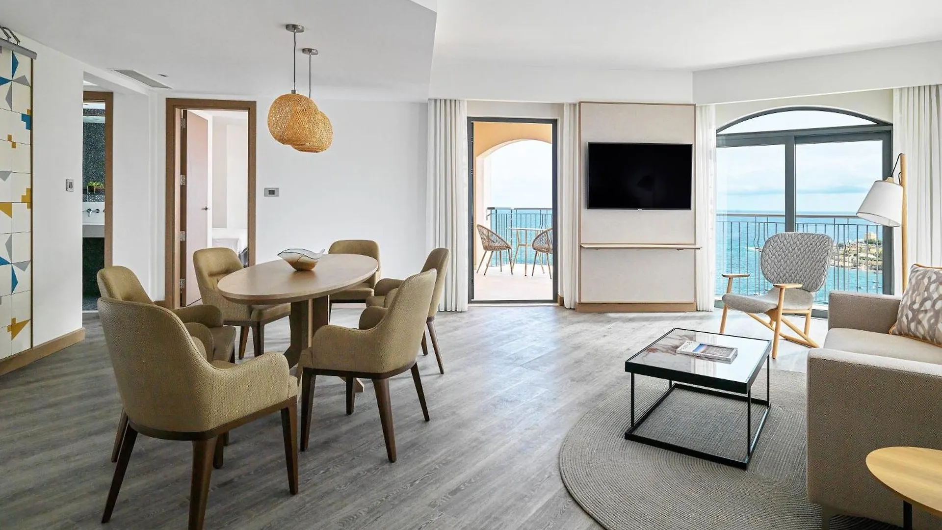 Отель Malta Marriott Resort & Spa Сент Джулианс