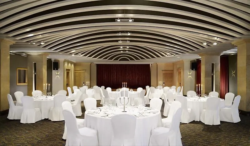 Отель Malta Marriott Resort & Spa Сент Джулианс